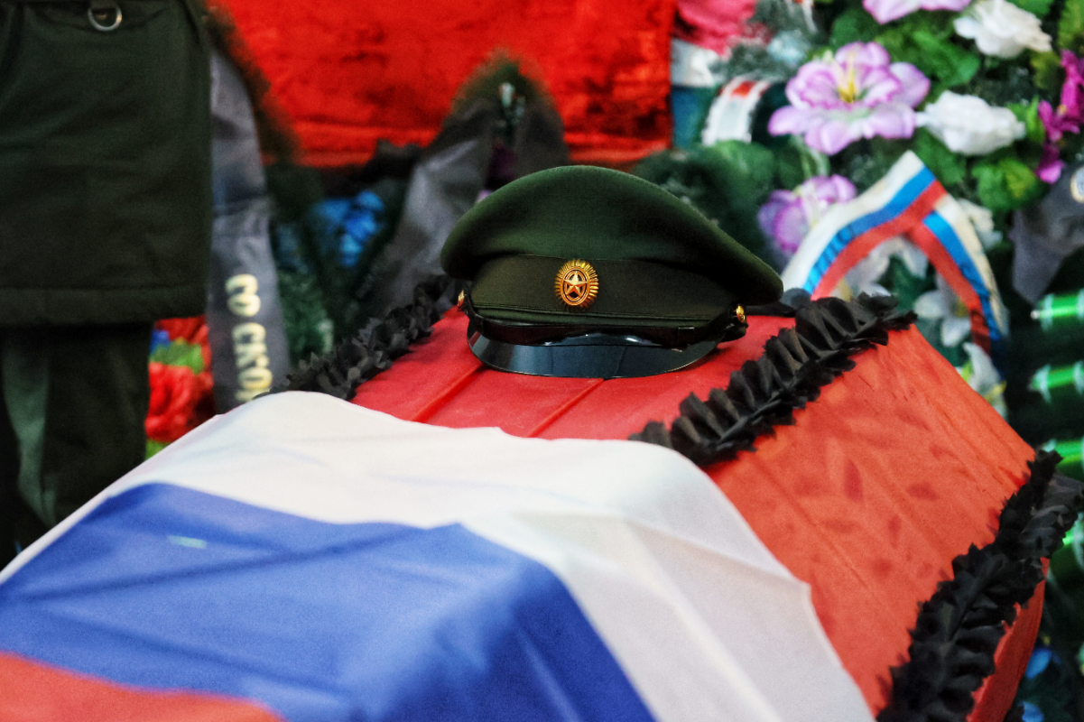 Потери России в войне составили более 300 тысяч человек