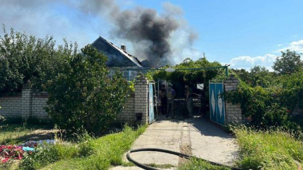 Девочка трех недель от роду и ее семья в числе убитых при российском обстреле Херсона. В области объявлен траур