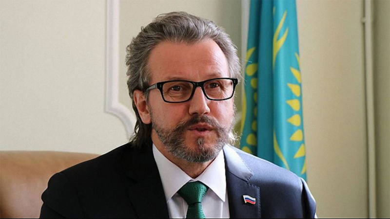 Консула России сняли с должности после заявлений о притеснении русскоговорящих в Казахстане