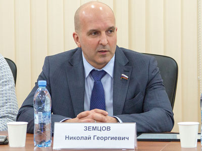 Российские политики умудрились опорочить даже &laquo;Бессмертный полк&raquo;