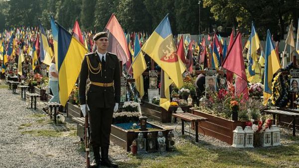 «Умирают десятками каждый день»: как растут военные потери Украины