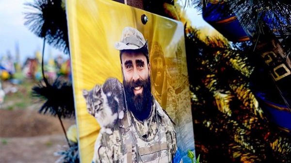 «Умирают десятками каждый день»: как растут военные потери Украины