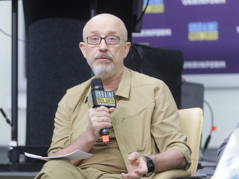 "Знаем все их проблемы". Резников назвал число участников боевых действий в Украине