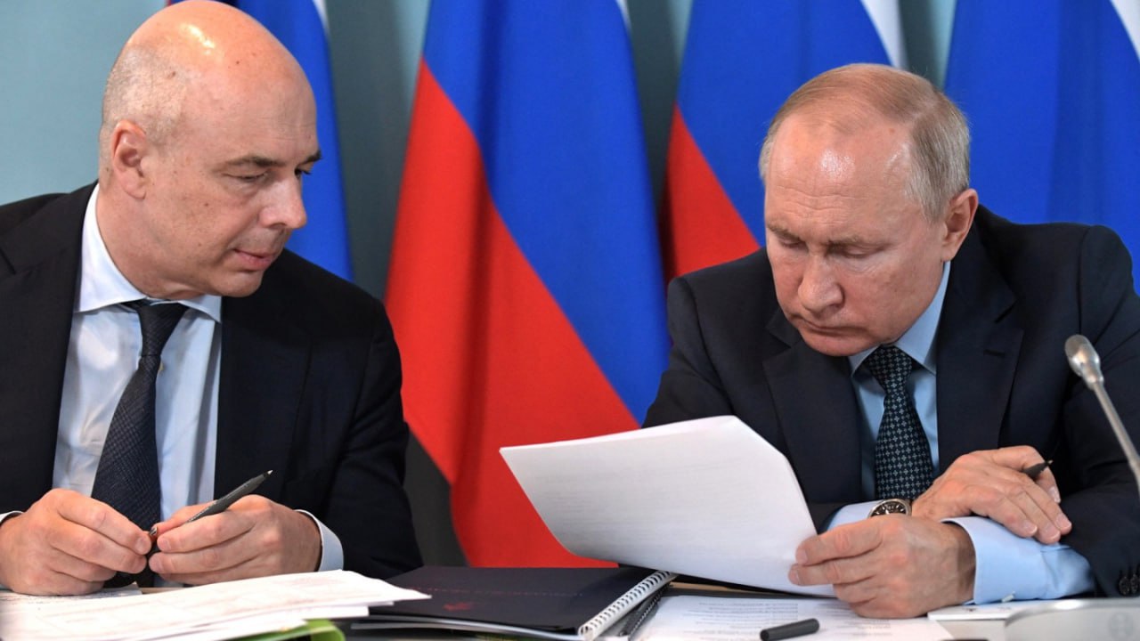 Больше трети российского бюджета 2024 года потратят на войну и силовиков