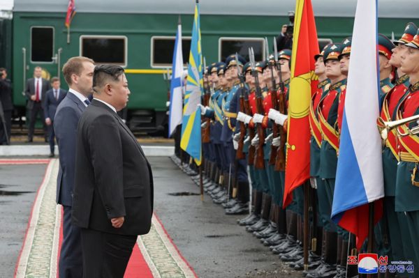 Ким Чен Ын&nbsp;завершил недельный визит в&nbsp;Россию. Он&nbsp;получил в&nbsp;подарок военные дроны и&nbsp;посетил океанариум