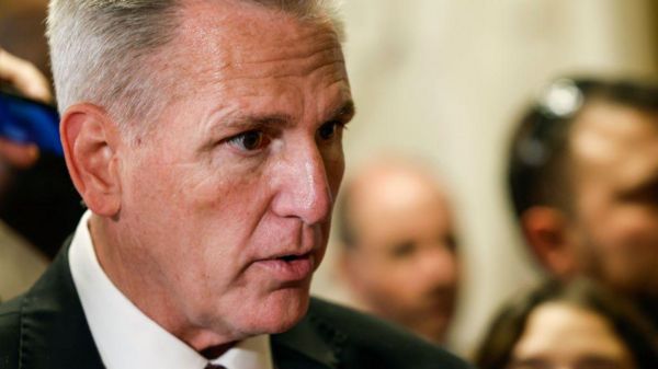 Пресса США о визите Зеленского: мятежные республиканцы блокируют помощь и требуют отчета о потраченных деньгах