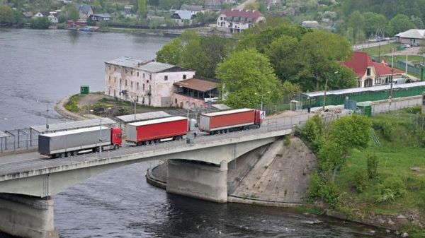 «Принцесса войны» без народной поддержки. Как развивается скандал вокруг премьер-министра Эстонии Каи Каллас и «российских связей» ее мужа