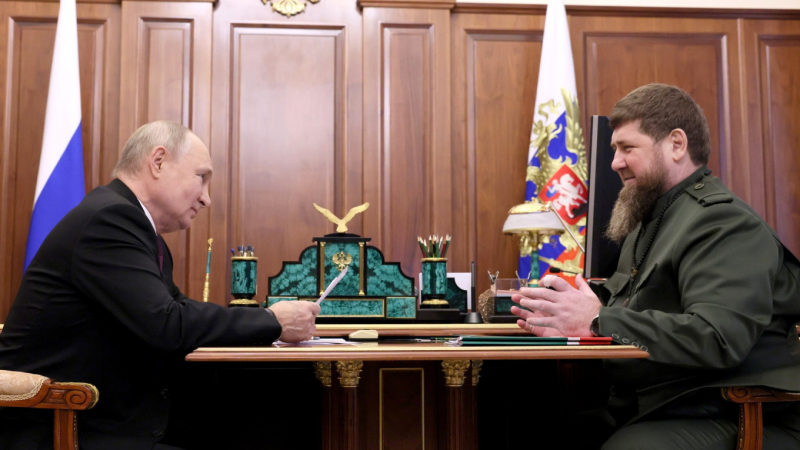 Путин разрешил Кадырову построить мечеть в Москве после избиения заключенного