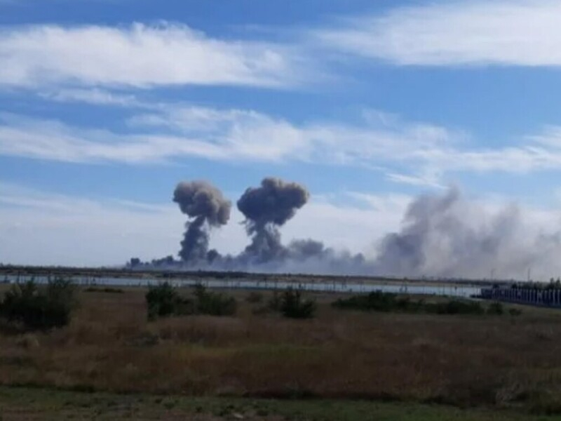В Крыму – взрывы. СМИ пишут о дронах в районе аэропорта в Новофедоровке
