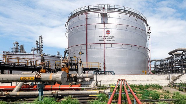 Индия не хочет платить России за нефть в юанях