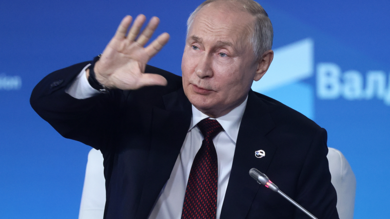 Путин отказался жить по «правилам» и потребовал построить для России «новый мир»