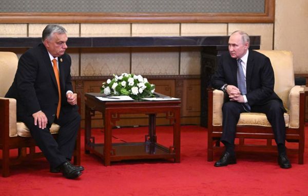Путин в Китае встретился с премьером Венгрии. Это его главный европейский союзник