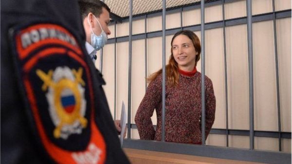 &laquo;Суд стал пыткой&raquo;. Художнице Скочиленко запросили восемь лет колонии за&nbsp;антивоенные ценники