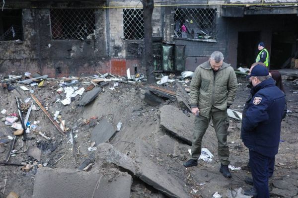 Больше 50 жителей Киева пострадали от новой ракетной атаки. Что известно