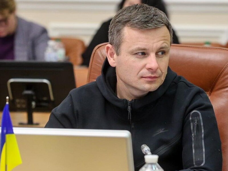 "Ежедневно тратим на оборону 5 млрд грн". Глава Минфина "сам не понимает", почему военным и волонтерам до сих пор приходится покупать снаряжение и дроны