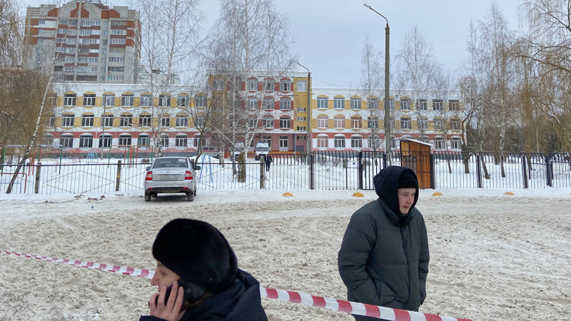 Госконтракт на охрану брянской школы, где утром произошел шутинг, истек в конце ноября и должен был возобновиться в январе. Как и во всех остальных школах города