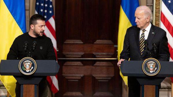 Признаки отчаяния. Почему третий визит Зеленского в США не привел к выделению нового пакета помощи