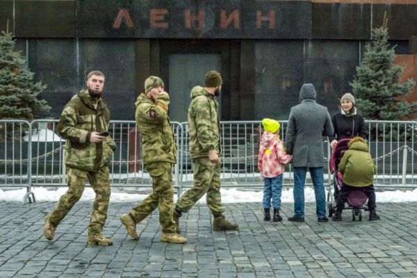 «Славян с Норвегии». Финляндия расследует военные преступления командира «Русича» в Украине