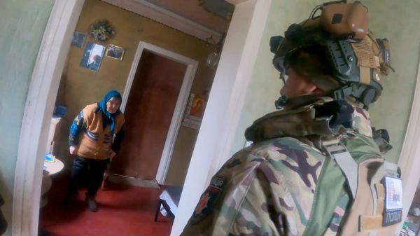 &laquo;Я уже буду тут умирать&raquo;. Репортаж Би-би-си о жизни в Авдеевке