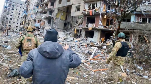 &laquo;Я уже буду тут умирать&raquo;. Репортаж Би-би-си о жизни в Авдеевке