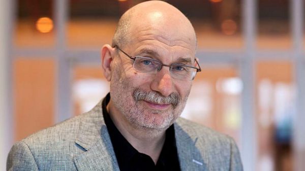 Минюст расширил реестр «иноагентов» — теперь там и писатель Борис Акунин