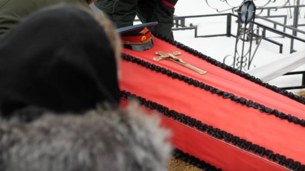 На войну после школы? Что известно о потерях России в Украине к январю