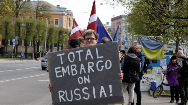 Поиск агентов и диверсантов. Почему страны Балтии отгораживаются от России