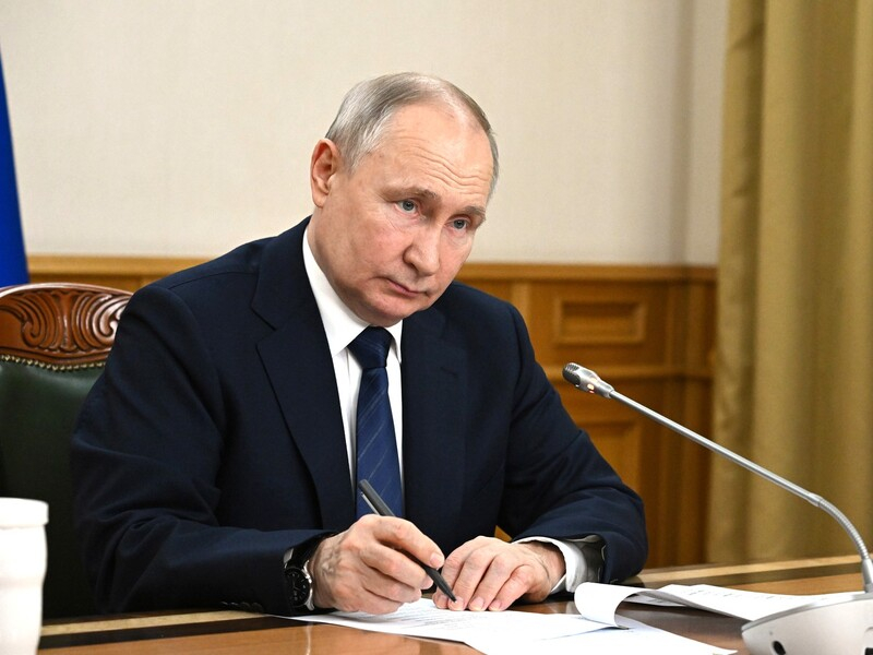 Путин передал США сигналы о переговорах по Украине: возможно, согласиться с ее членством в НАТО, но хочет признания контроля над оккупированными территориями – Bloomberg