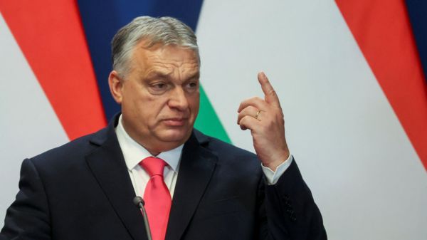 Венгрия блокирует помощь Украине. Какие козыри есть у ЕС против Орбана, главного европейского друга Путина?