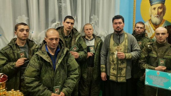 «Всё, как у контрактников, но помилования уже нет». Что ждет заключенных, которые сейчас едут воевать в Украину