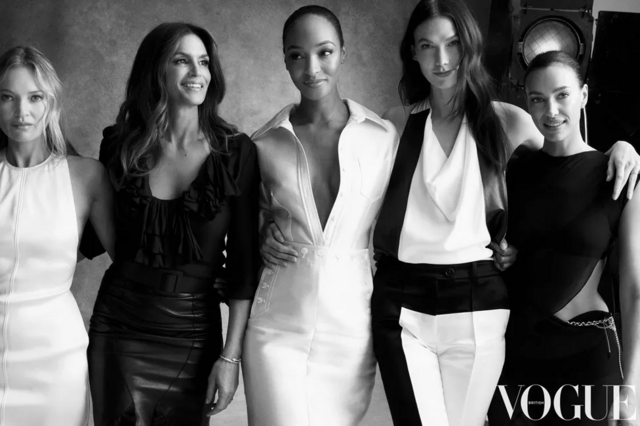 40 звезд на обложке Vogue: украинцев обидела российская модель в украинском лифчике