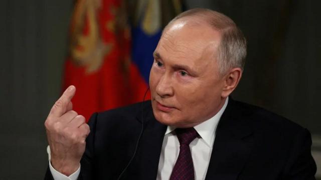 Экономика России долго в таком режиме не протянет. Но этот год - может. Комментарий обозревателя Би-би-си