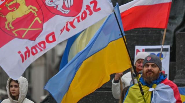 Рельсовые партизаны и гимн Украины в караоке. Как белорусов репрессируют за осуждение войны в Украине