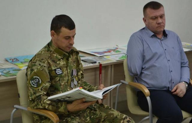 Уроки мужества, анонимно. В сотнях российских школ и вузов прошли встречи с «ветеранами СВО»