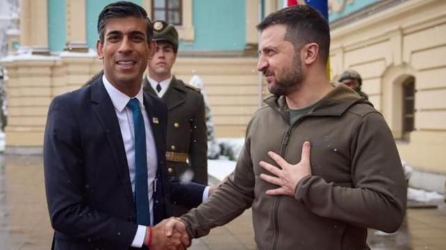 Британия выделяет на помощь Украине полмиллиарда фунтов и передает крупнейший пакет военной помощи