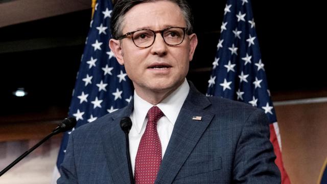 Палата представителей США собралась голосовать за военную помощь Украине на $61 млрд