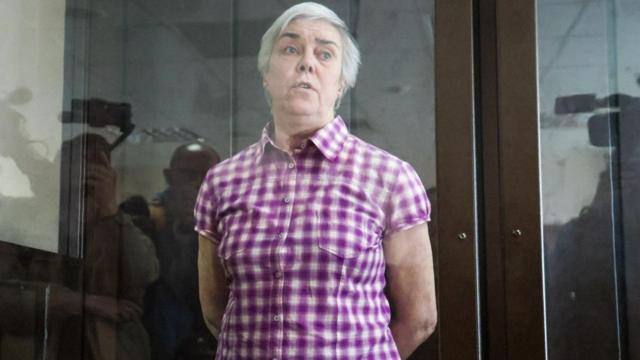 «Я врач, я не могу говорить такие слова, это больно». Как и за что судят 68-летнюю педиатра Надежду Буянову