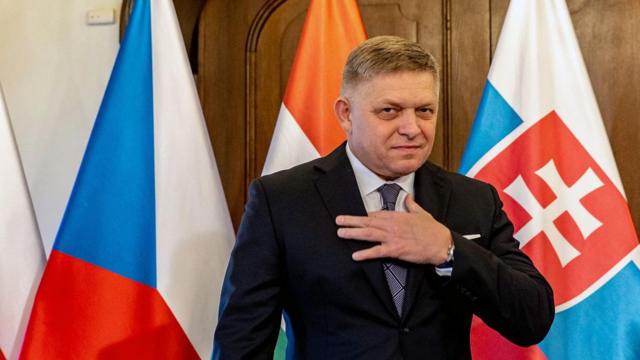 Премьер-министр Словакии Роберт Фицо и стрелявший в него человек: чем они известны