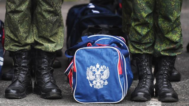 Вместо суда&nbsp;&mdash; на&nbsp;фронт: как в&nbsp;России подозреваемым в&nbsp;совершении преступлений предлагают избежать ответственности