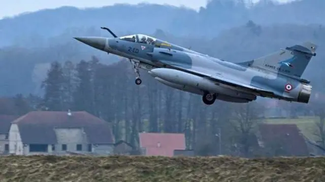 Франция передаст Украине истребители Mirage. Что это за самолет и как он пригодится ВСУ на поле боя