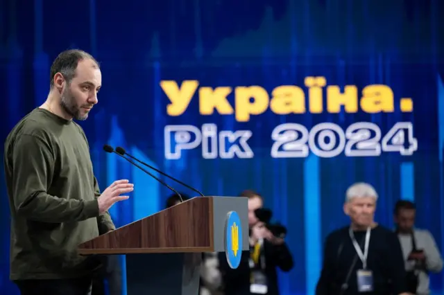 Инициатор Евромайдана Мустафа Найем со скандалом покинул правительство Украины
