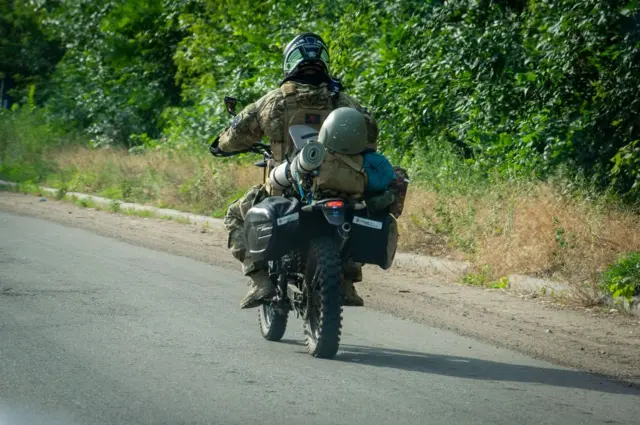 Кавалерия XXI века: почему российская армия в Украине стала воевать на мотоциклах