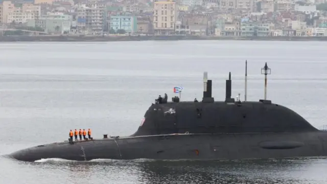 На Кубу прибыли российский фрегат и атомная подлодка. США не увидели в них угрозы