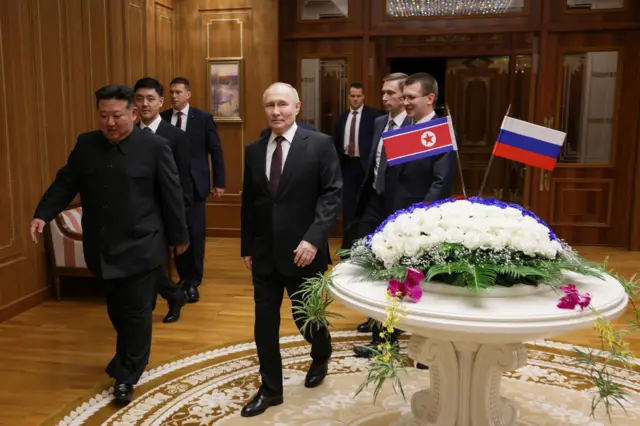 Путин и Ким Чен Ын договорились о &laquo;взаимной помощи в случае агрессии&raquo;. Главные заявления и фото из КНДР
