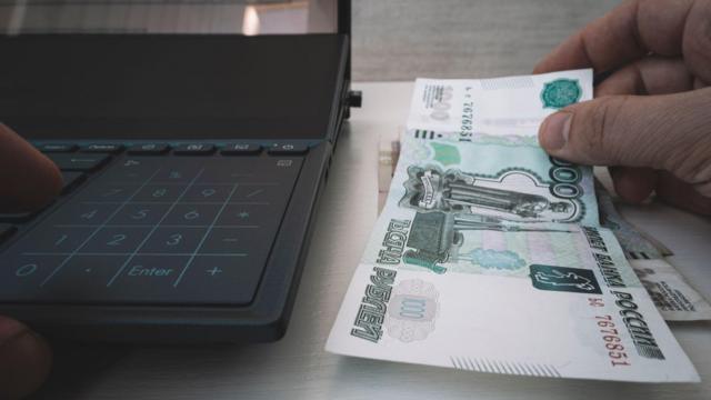 В России объявили о повышении налогов &mdash; и для людей, и для бизнеса