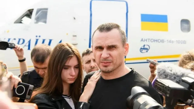 Олег Сенцов — о войне: «Мы живем в постоянном вранье. Нужно это заканчивать»