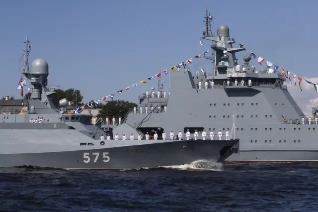 Парад в&nbsp;честь дня ВМФ России: в&nbsp;нем не&nbsp;участвовали корабли, об&nbsp;уничтожении которых говорила Украина