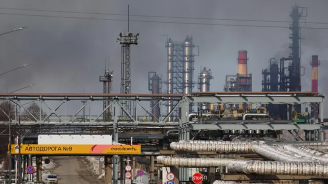 Как атаки ВСУ на российские НПЗ повлияли на рынок бензина