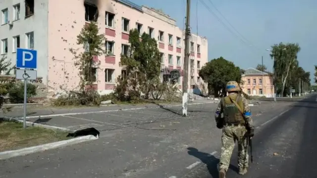 Сырский заявил, что ВСУ взяли в плен 594 российских военных в Курской области