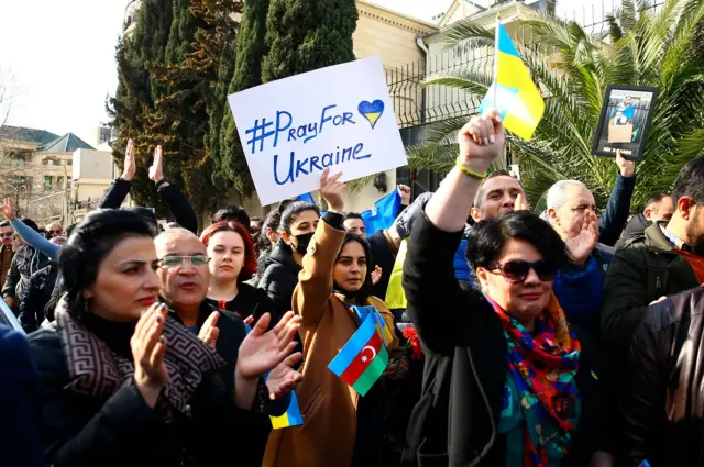 Визит Путина в Баку: поездка к друзьям, помогающим Украине